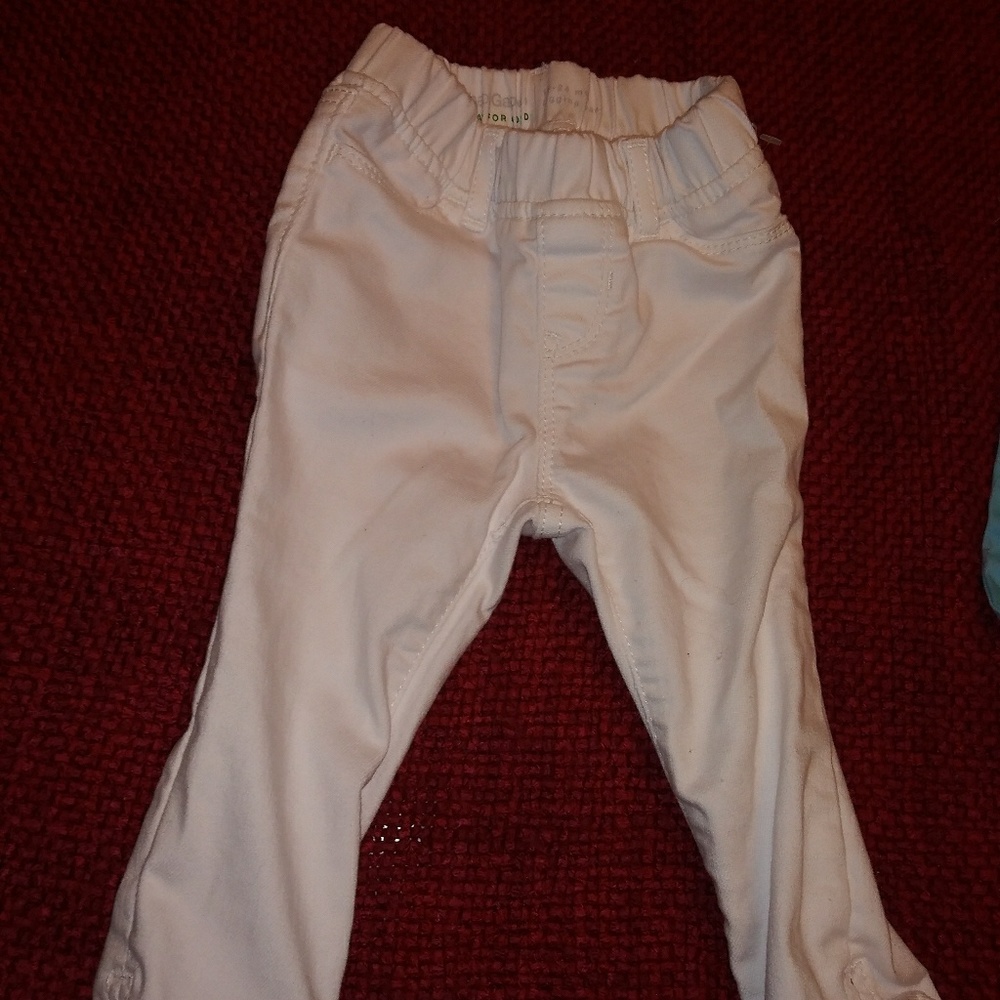 GAP white stretch jean leggings 18/24mo
